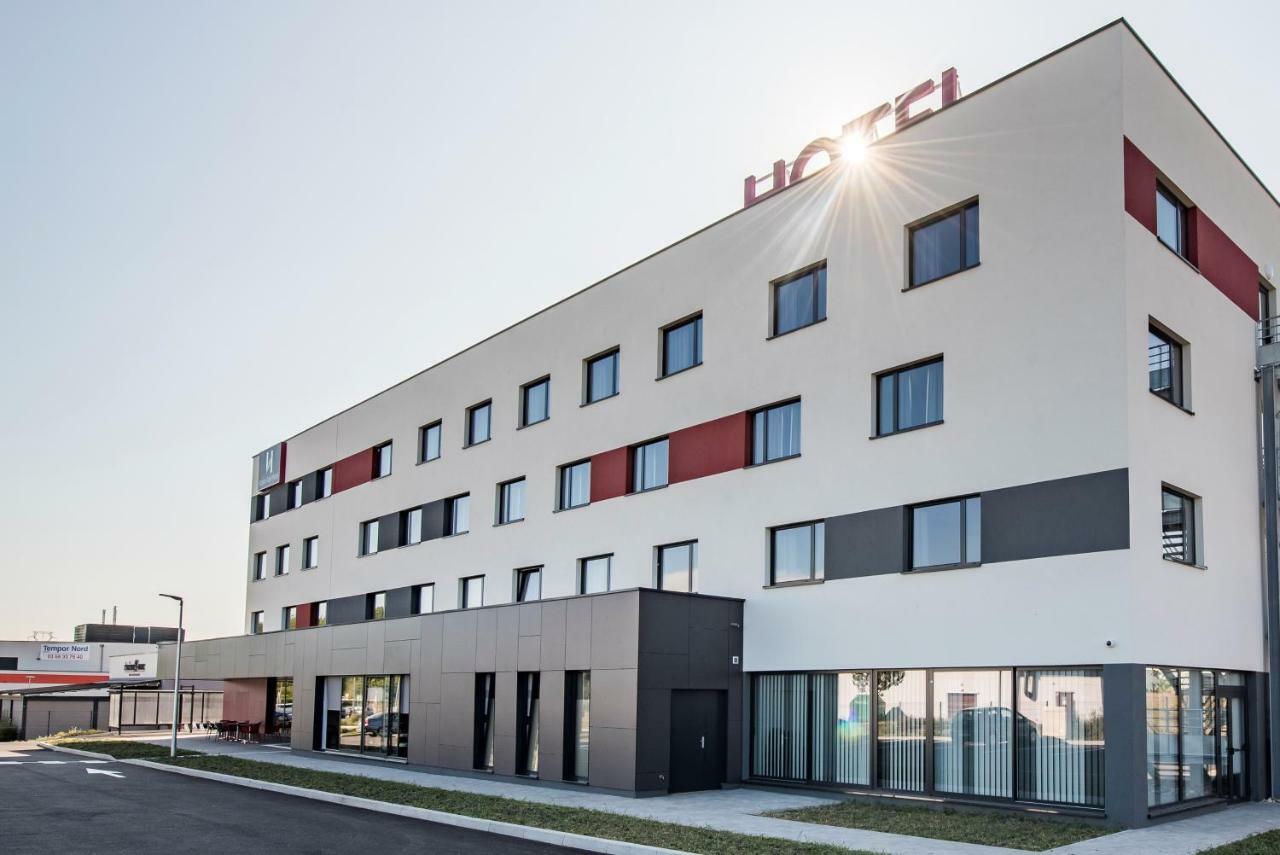 Atolon Park Hotel Брюмат Экстерьер фото